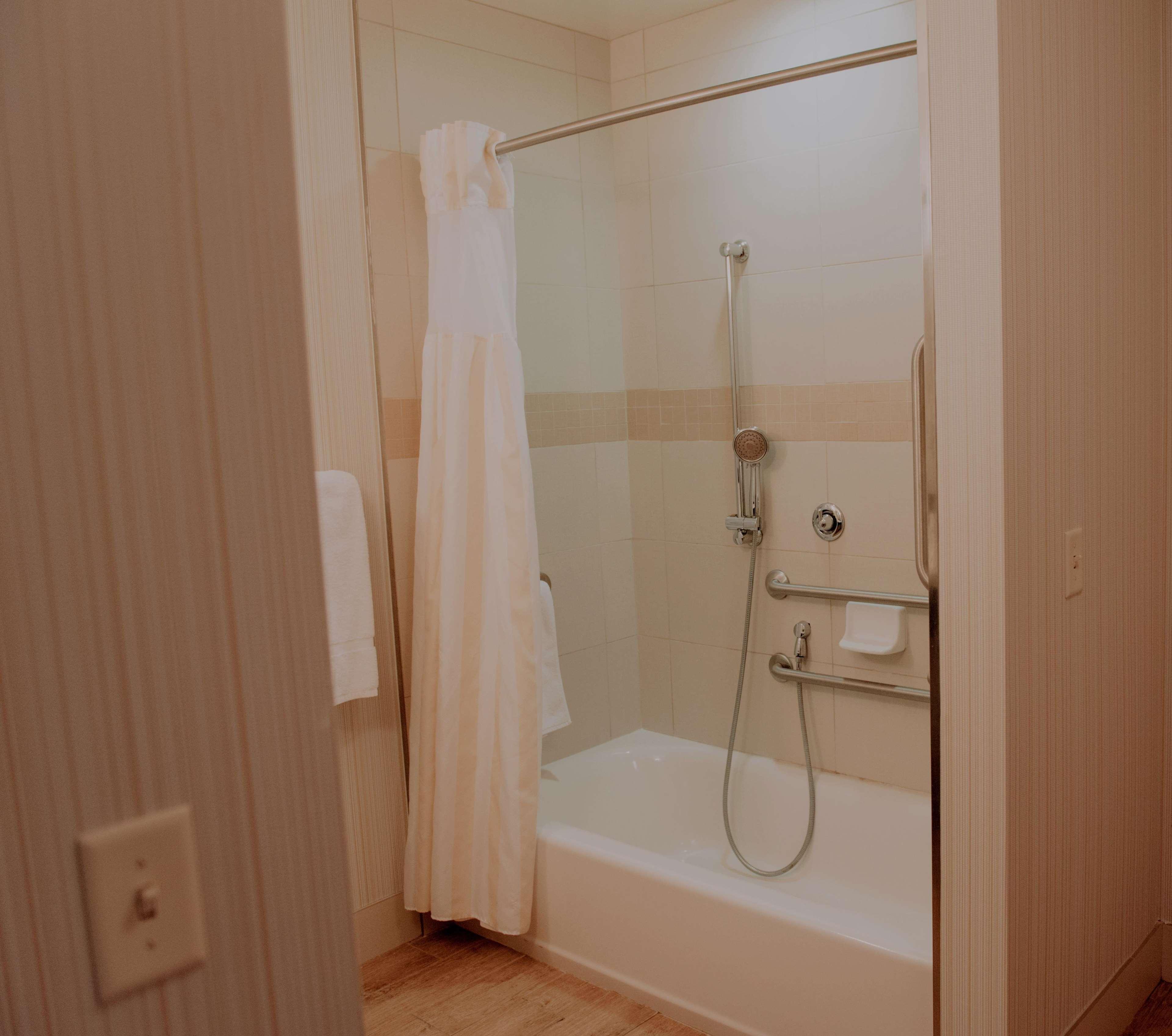 Hilton Garden Hotel 3*